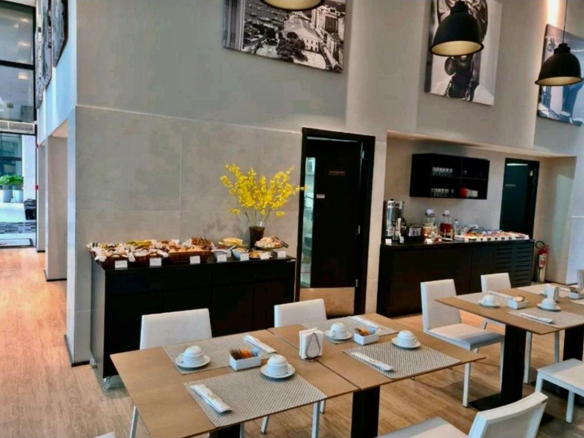 Apt Hotel Astron Mundial Salvador Bagian luar foto