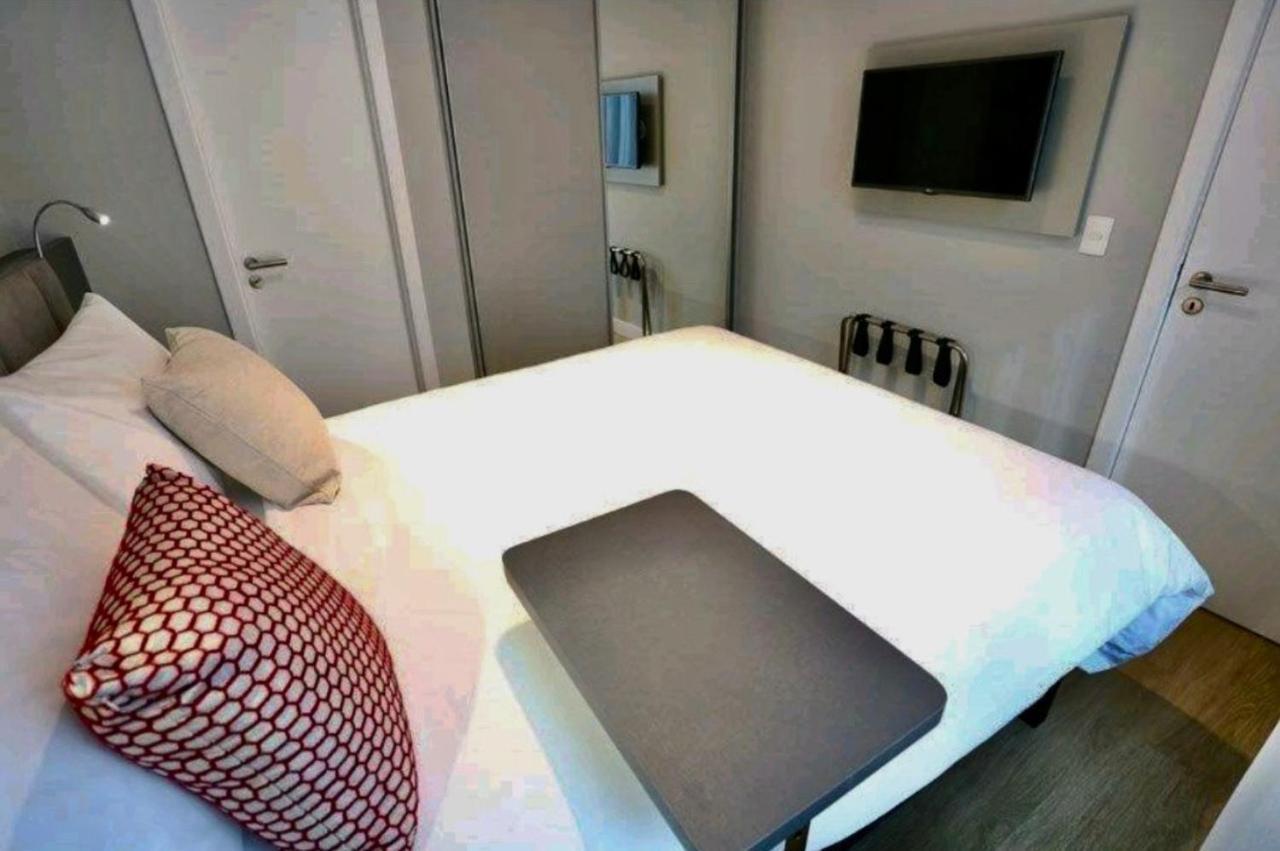 Apt Hotel Astron Mundial Salvador Bagian luar foto
